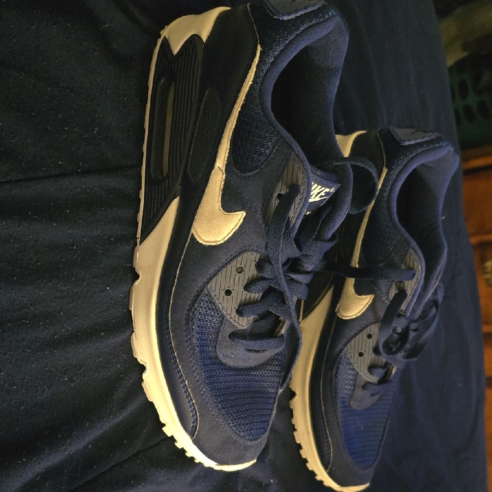 Nike Men's Custom Navy and White Air Max Sneakers 9.5 But Fot Like 9